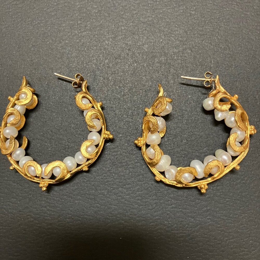 NWOT Julie Miles Gold Pearl Hoop Earrings